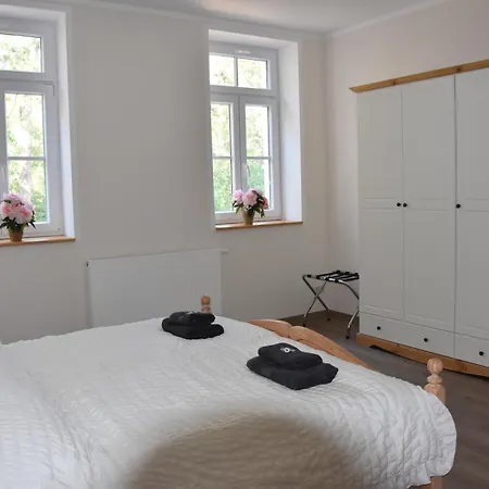Alte Flugleitung Gæstehus Niederdorla